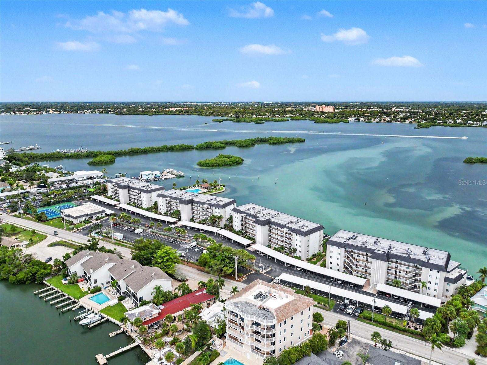 SUNRISE COVE SEC 4 - Residential