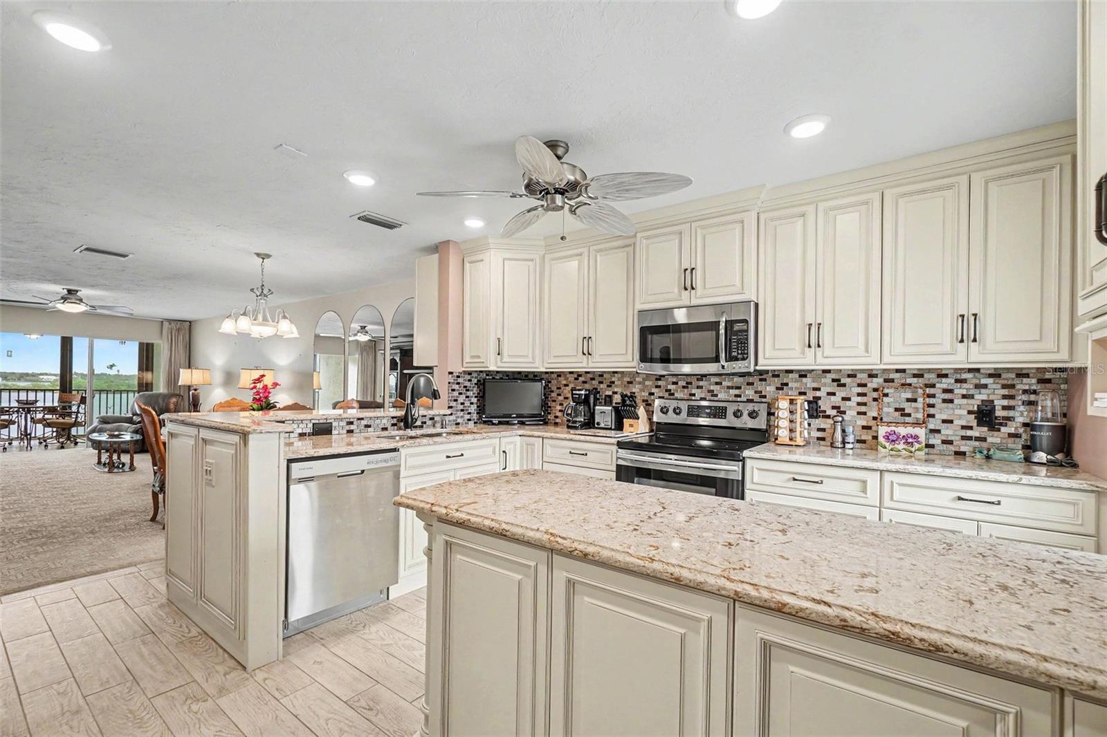 SUNRISE COVE SEC 4 - Residential