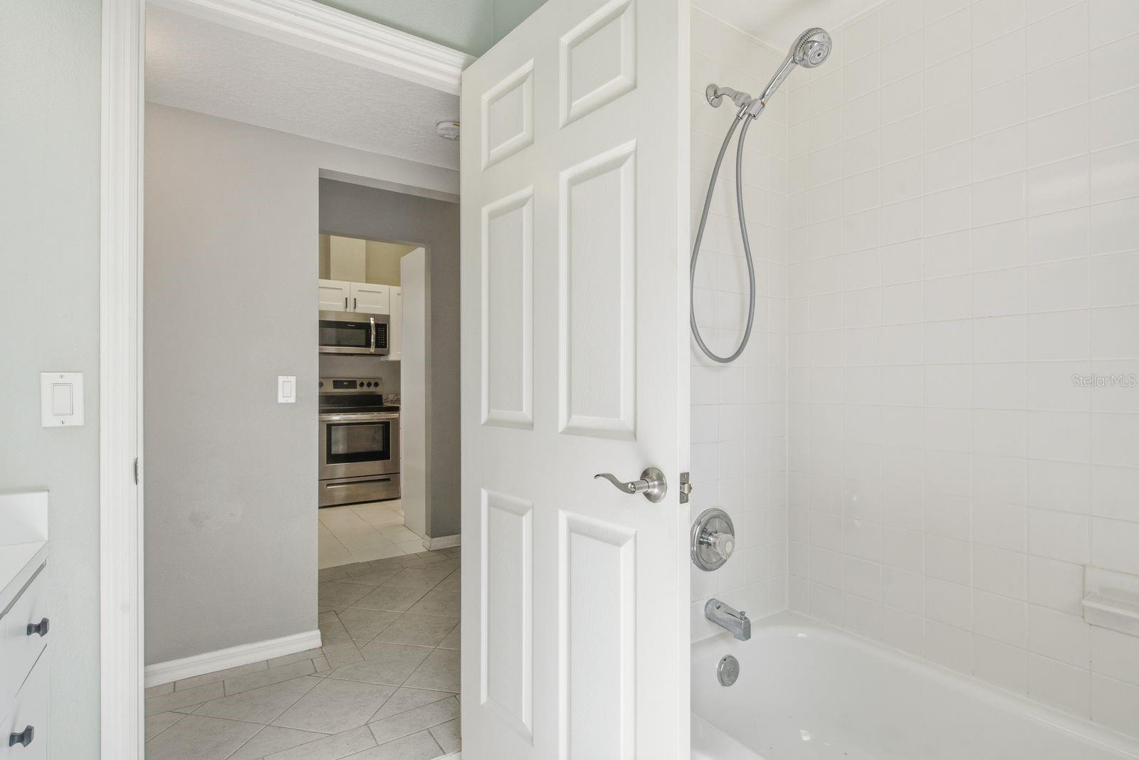 BAYVIEW VILLAS CONDO - Residential Lease