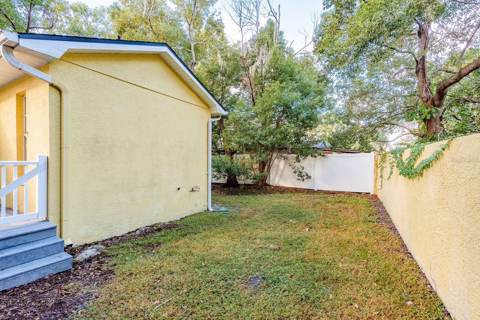 BAYVIEW VILLAS CONDO - Residential Lease