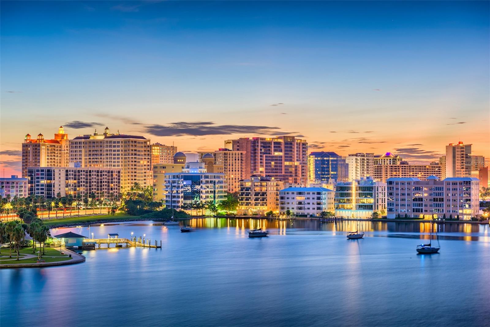 LONGBOAT KEY MOORINGS - Residential