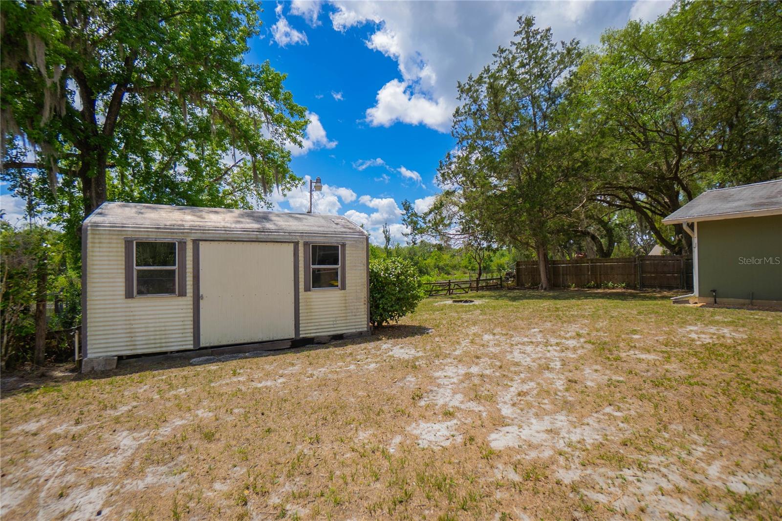 RIVER LAKES MANOR UNIT 01 - Residential