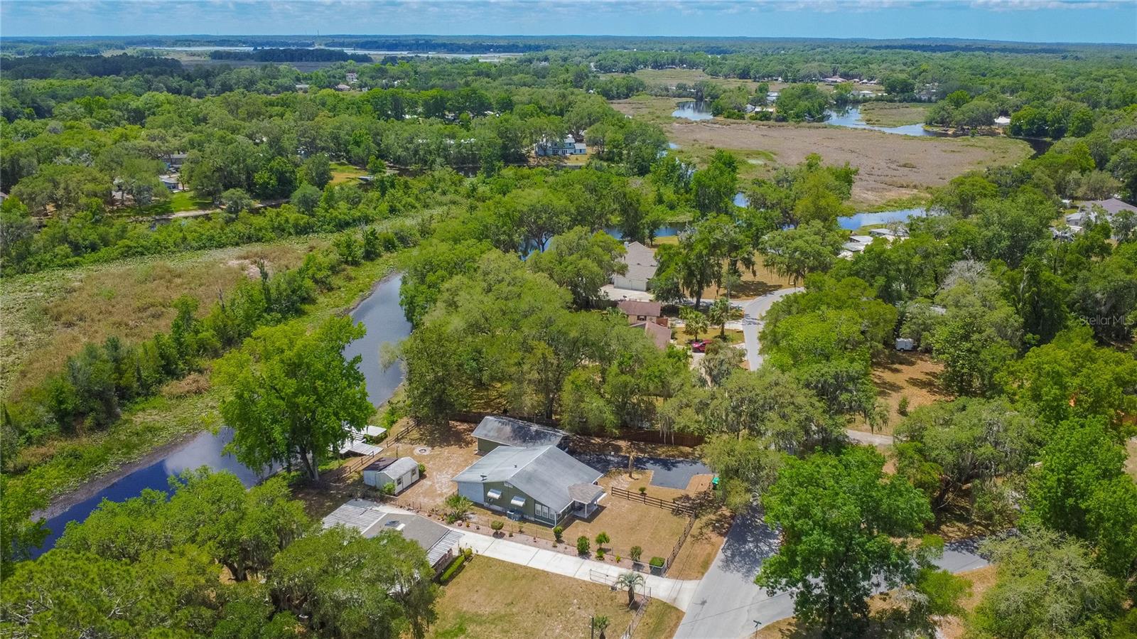 RIVER LAKES MANOR UNIT 01 - Residential