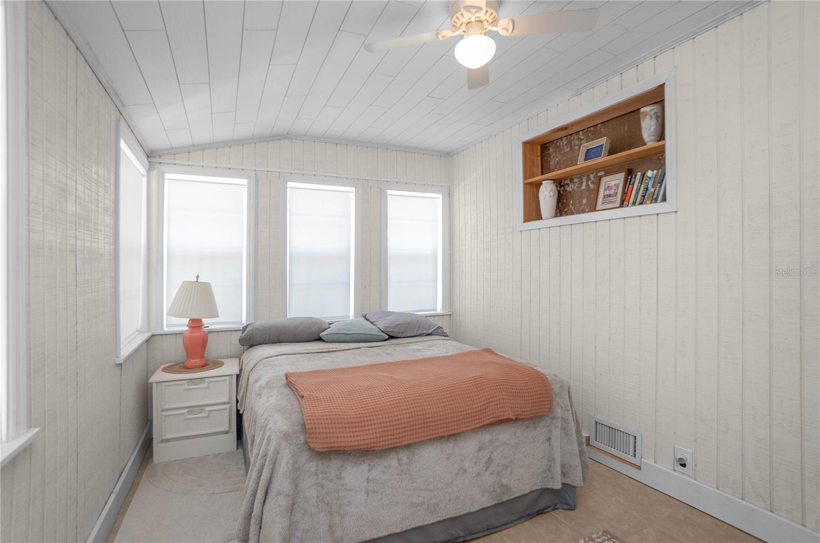 RIVER LAKES MANOR UNIT 01 - Residential
