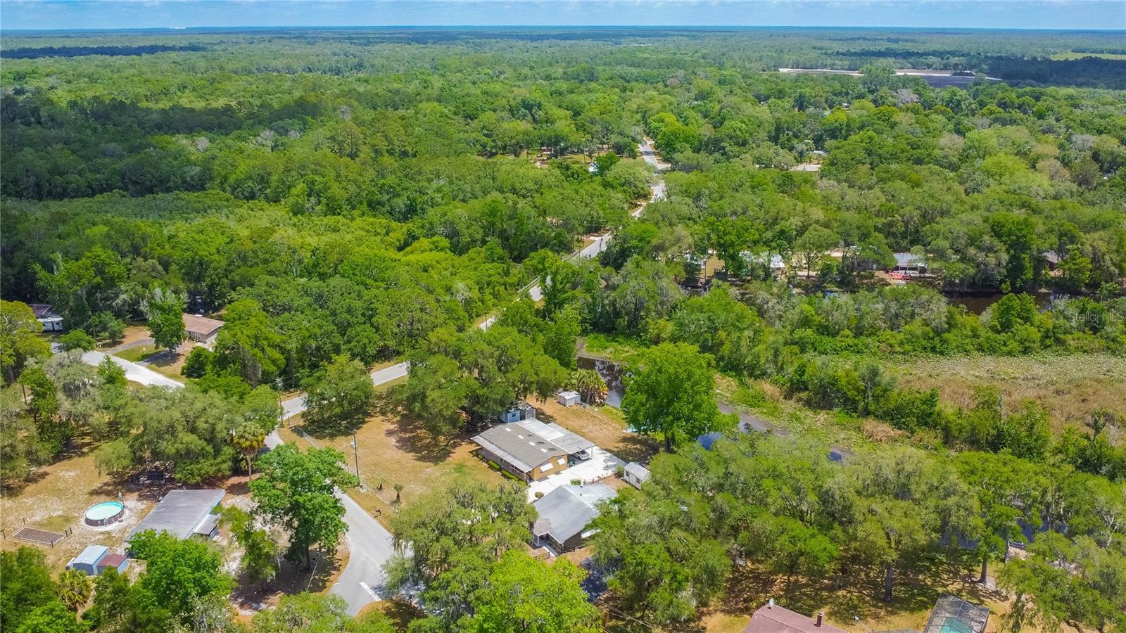 RIVER LAKES MANOR UNIT 01 - Residential