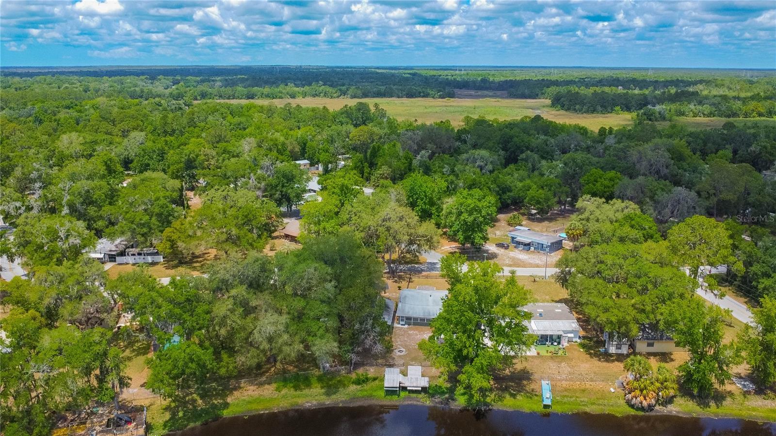 RIVER LAKES MANOR UNIT 01 - Residential