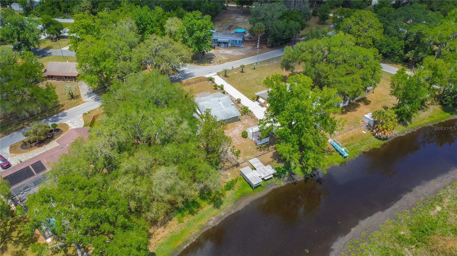 RIVER LAKES MANOR UNIT 01 - Residential