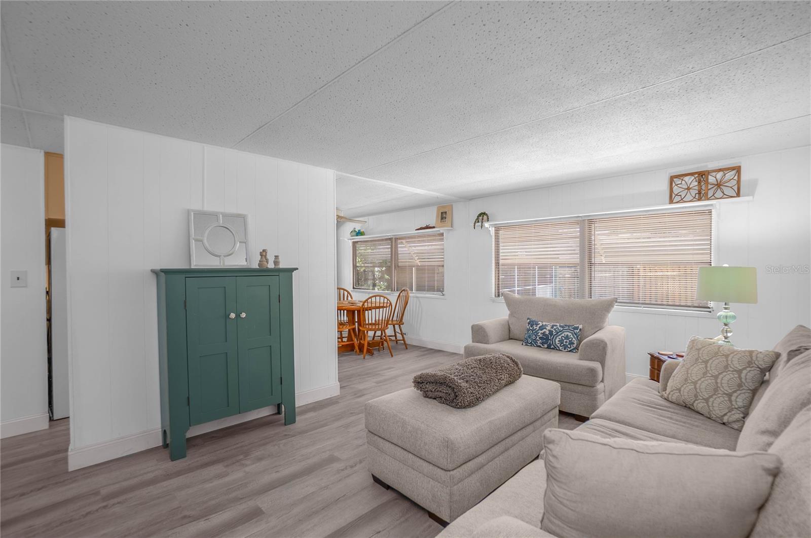 RIVER LAKES MANOR UNIT 01 - Residential