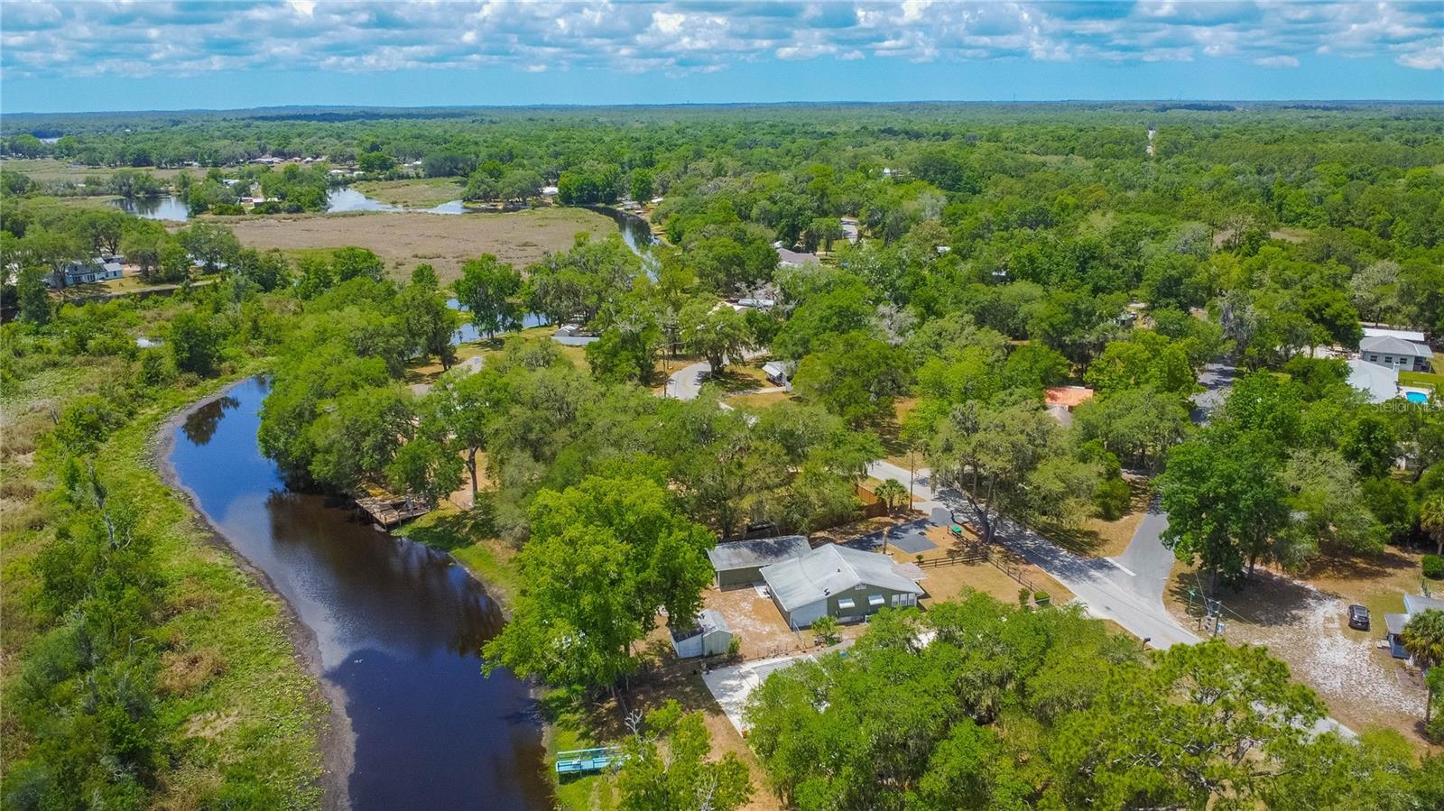 RIVER LAKES MANOR UNIT 01 - Residential