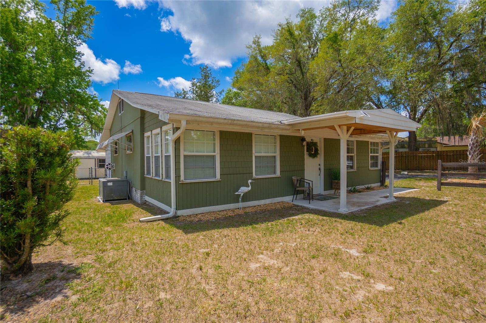RIVER LAKES MANOR UNIT 01 - Residential