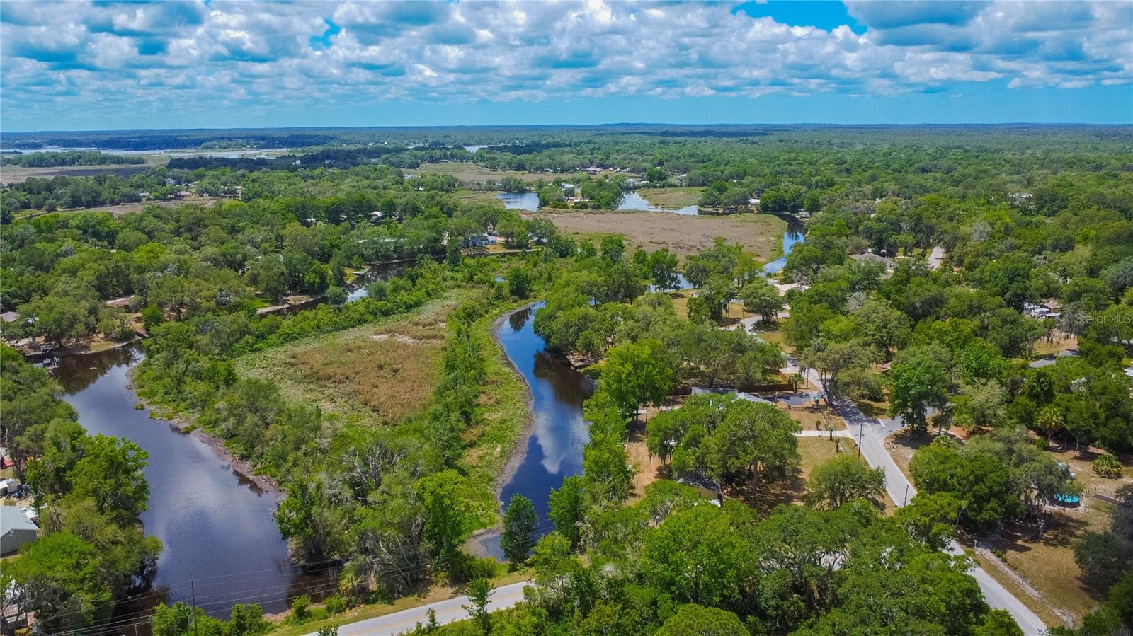 RIVER LAKES MANOR UNIT 01 - Residential