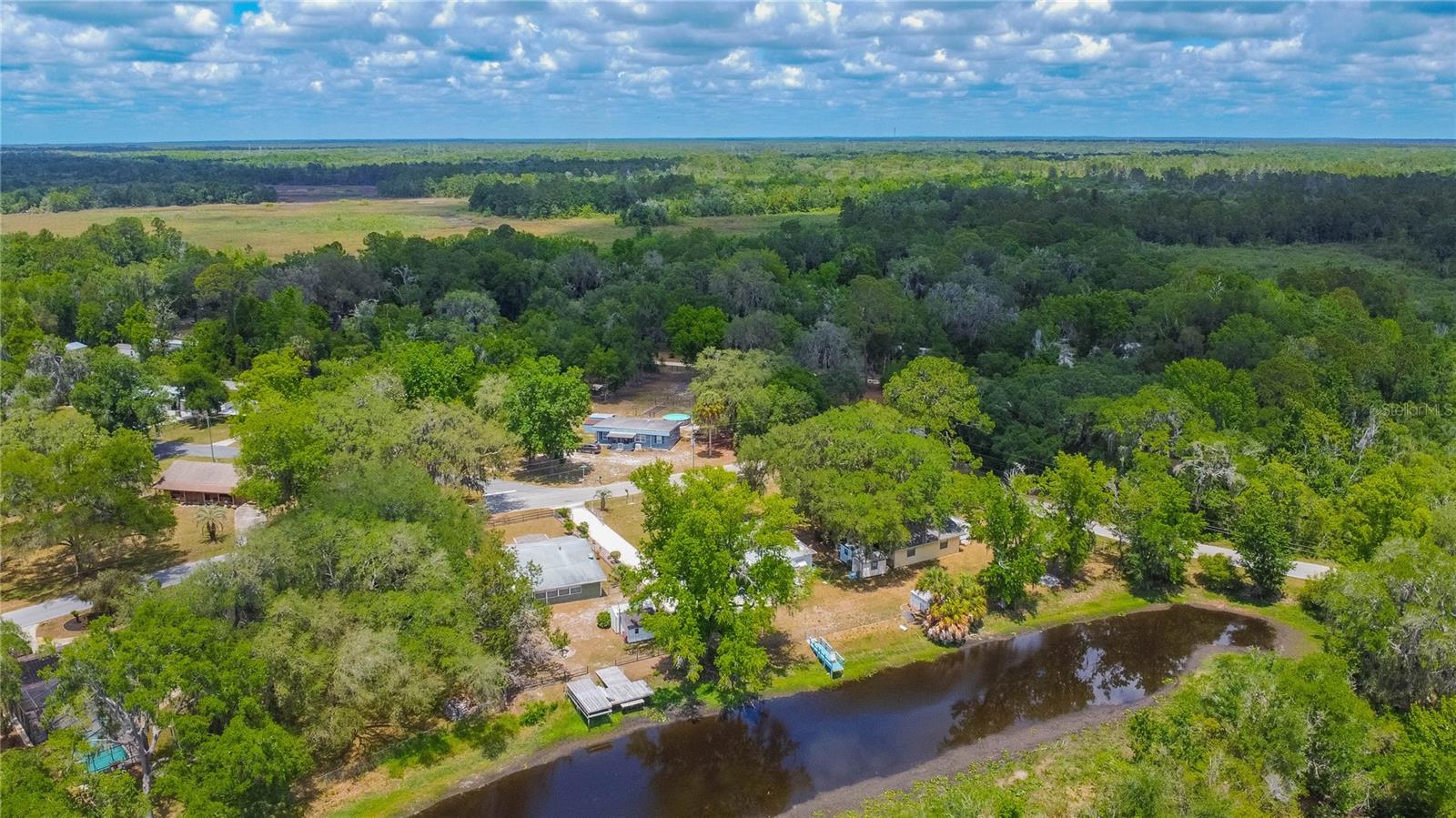 RIVER LAKES MANOR UNIT 01 - Residential