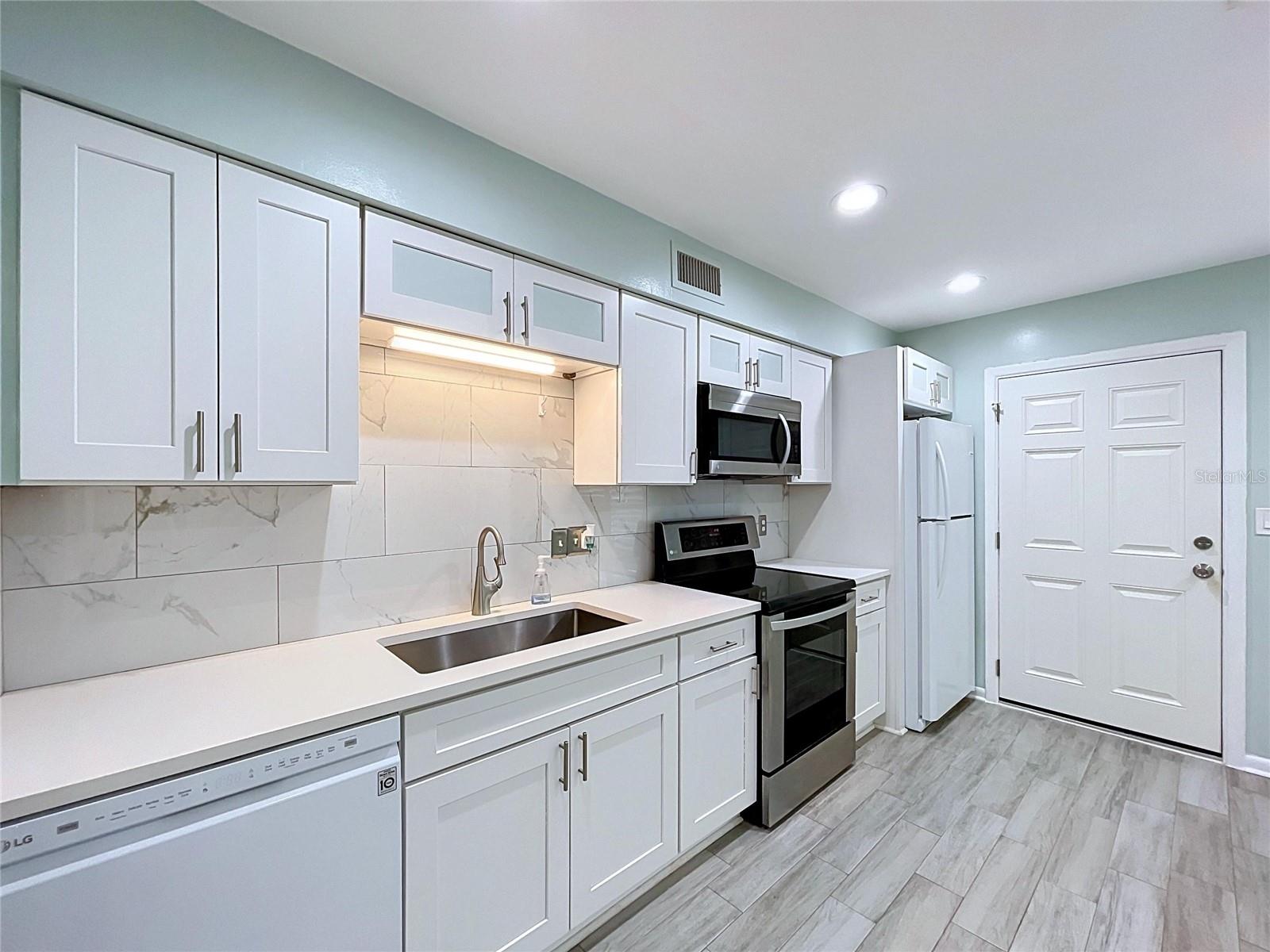 TAMPA VILLAS SOUTH UNIT 1 - Residential