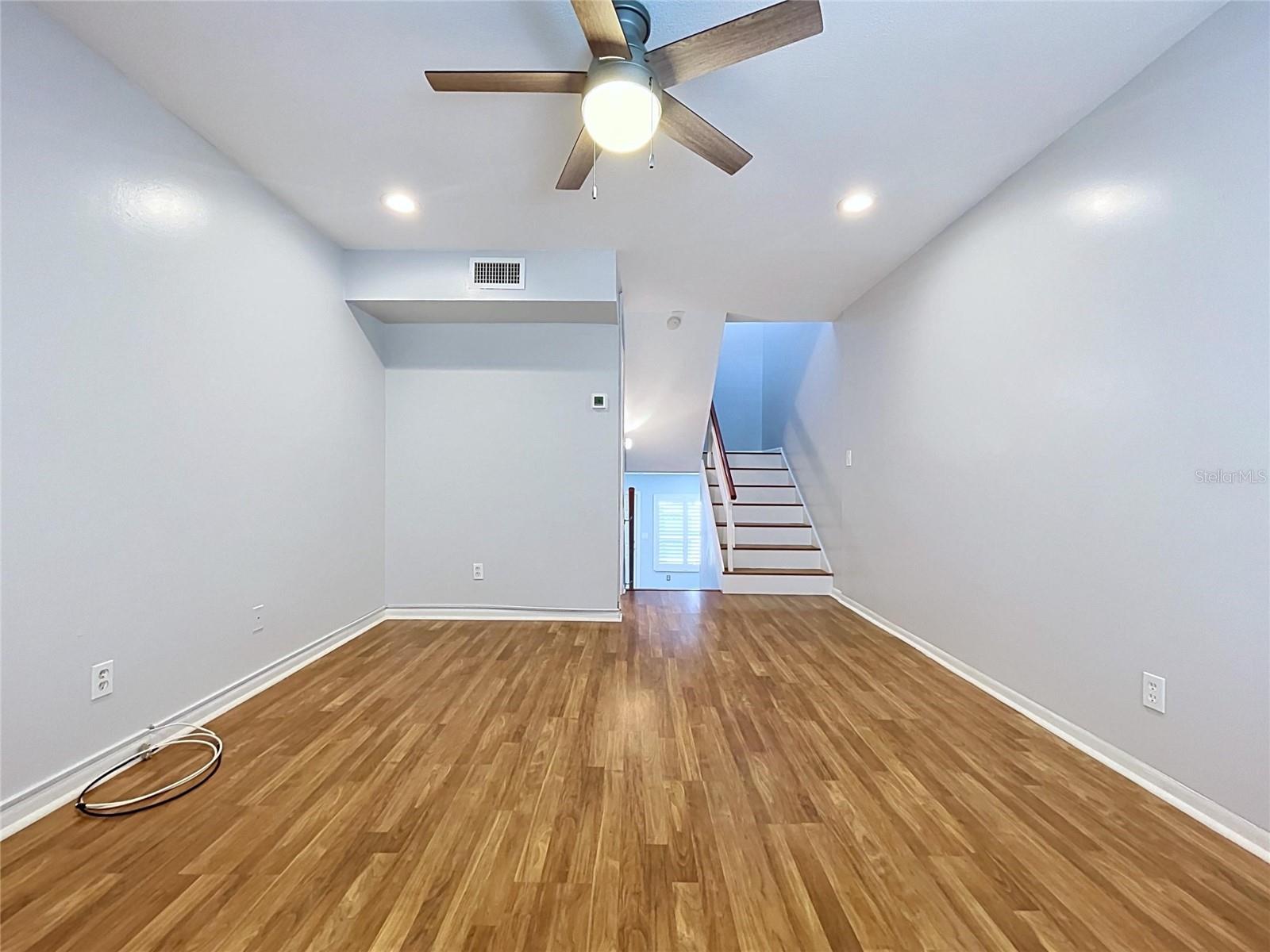 TAMPA VILLAS SOUTH UNIT 1 - Residential