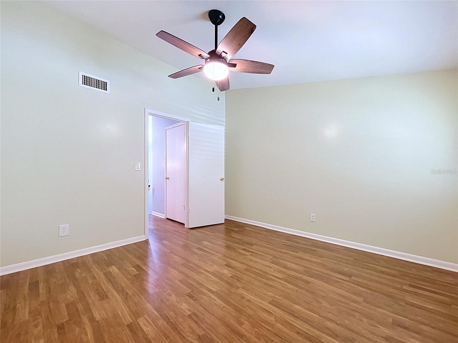 TAMPA VILLAS SOUTH UNIT 1 - Residential