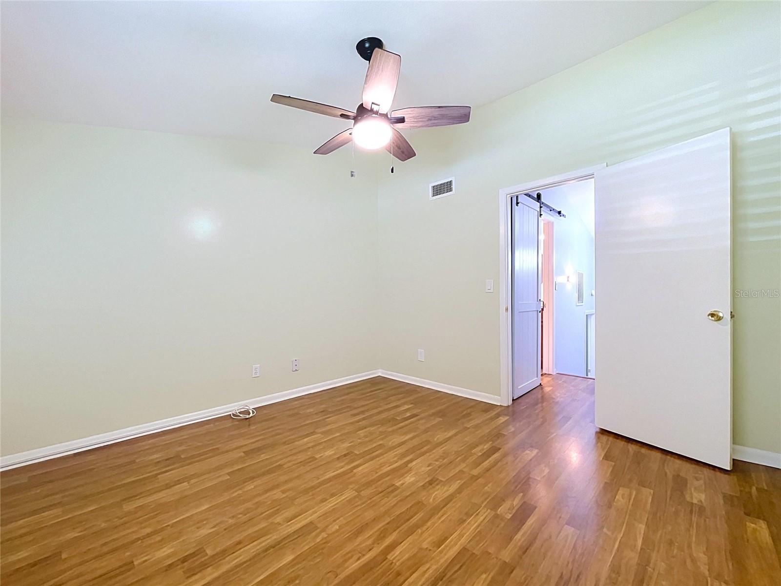 TAMPA VILLAS SOUTH UNIT 1 - Residential