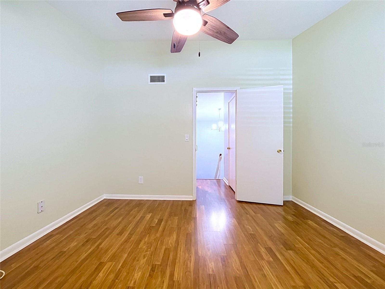 TAMPA VILLAS SOUTH UNIT 1 - Residential