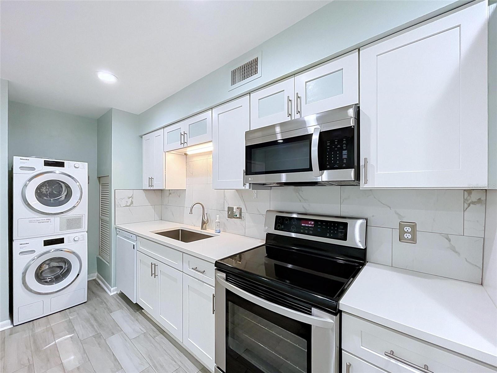 TAMPA VILLAS SOUTH UNIT 1 - Residential