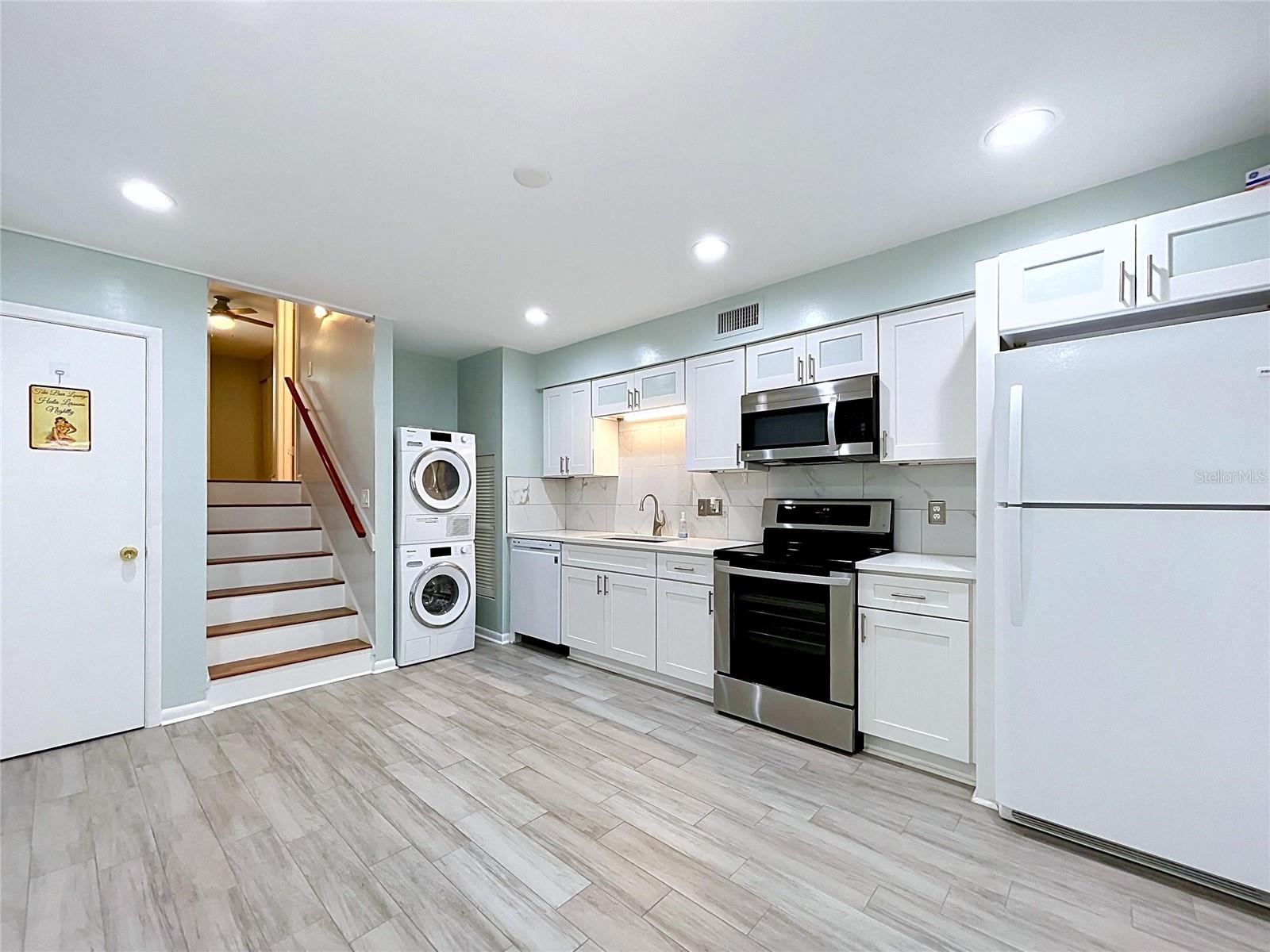TAMPA VILLAS SOUTH UNIT 1 - Residential