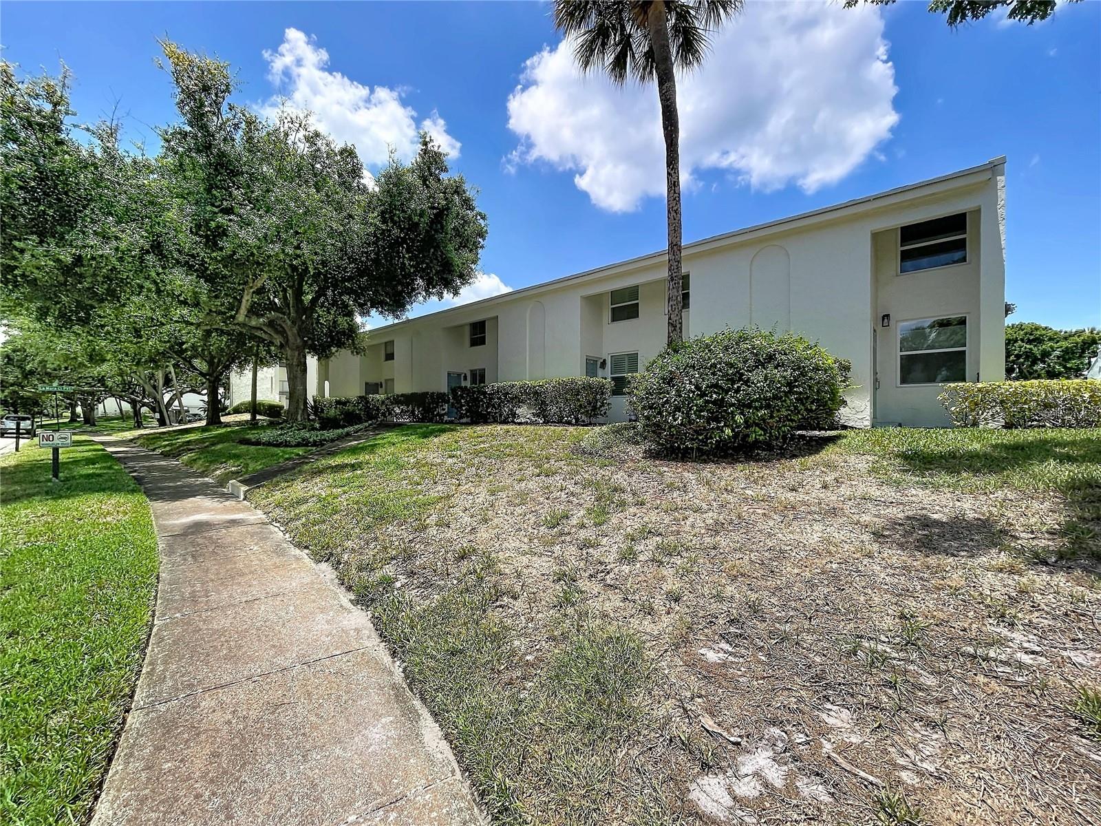 TAMPA VILLAS SOUTH UNIT 1 - Residential