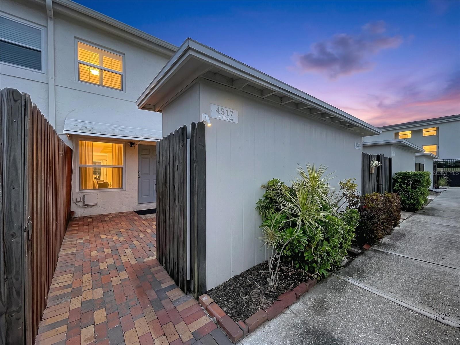 TAMPA VILLAS SOUTH UNIT 1 - Residential