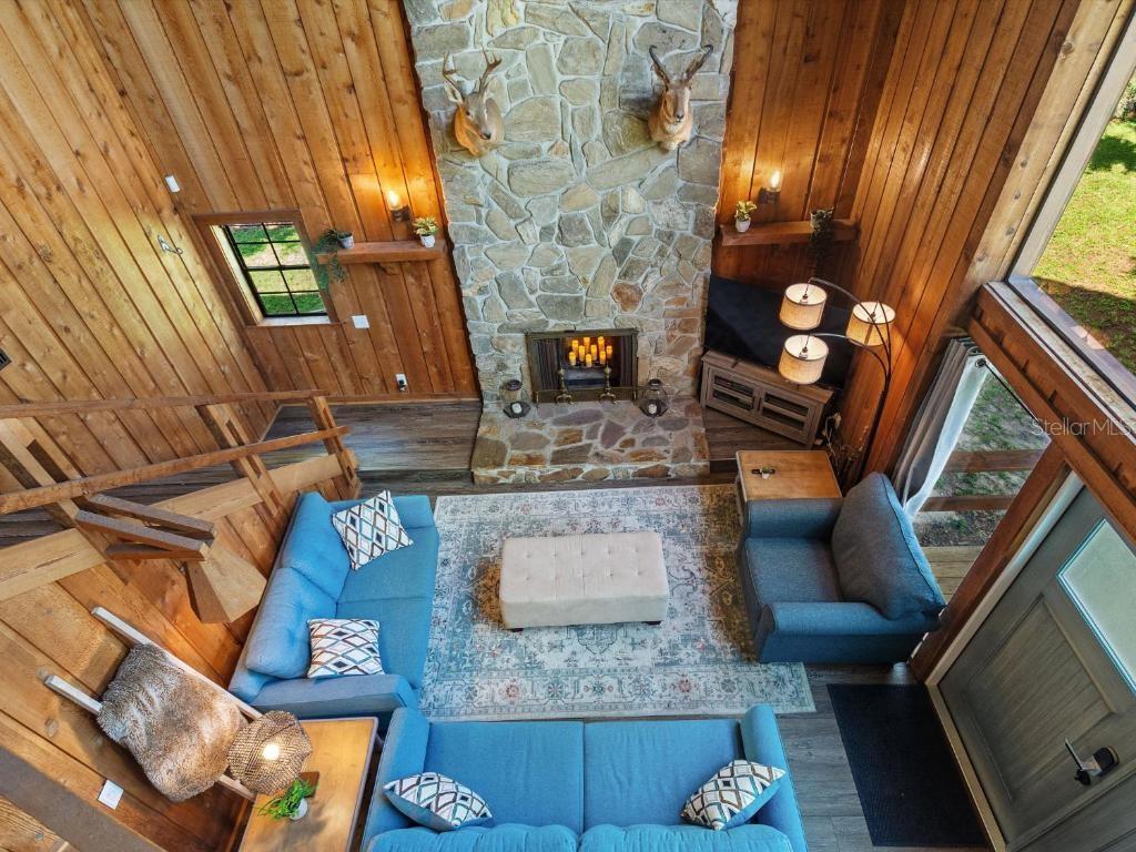 LUCERNE SHORES - Residential