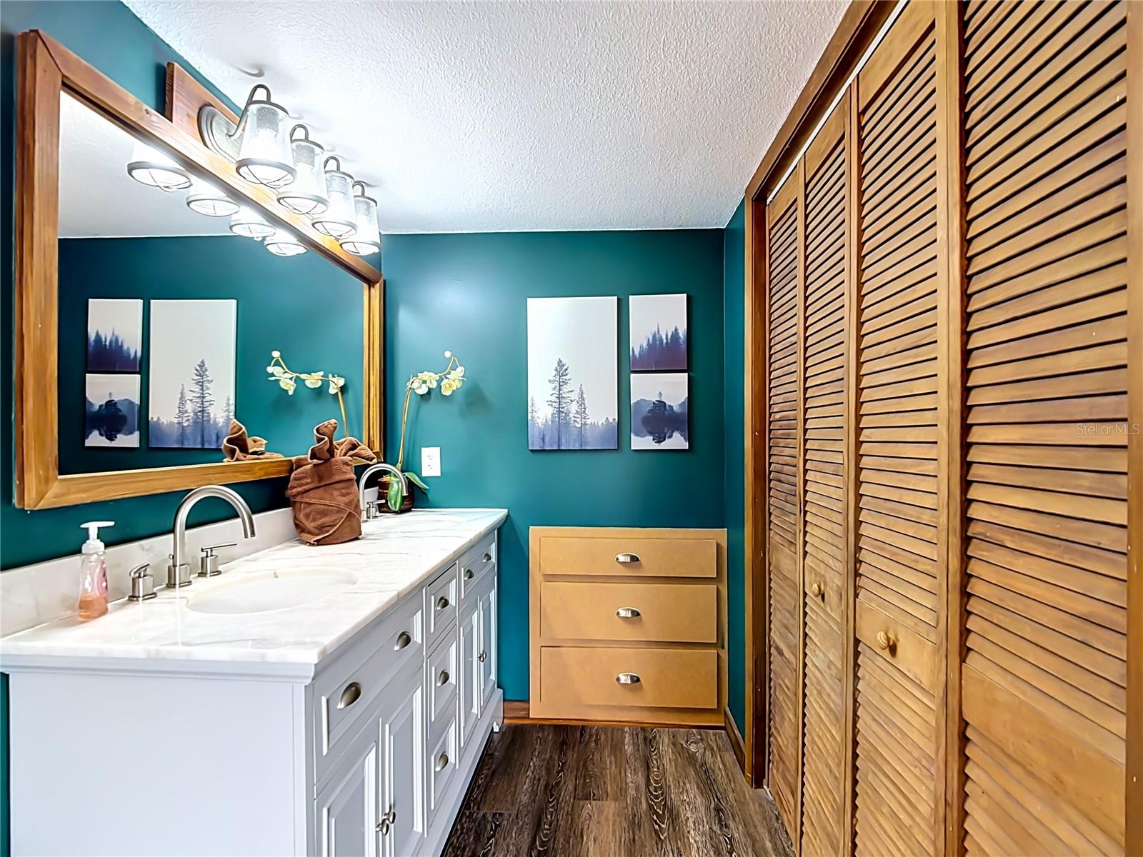 LUCERNE SHORES - Residential