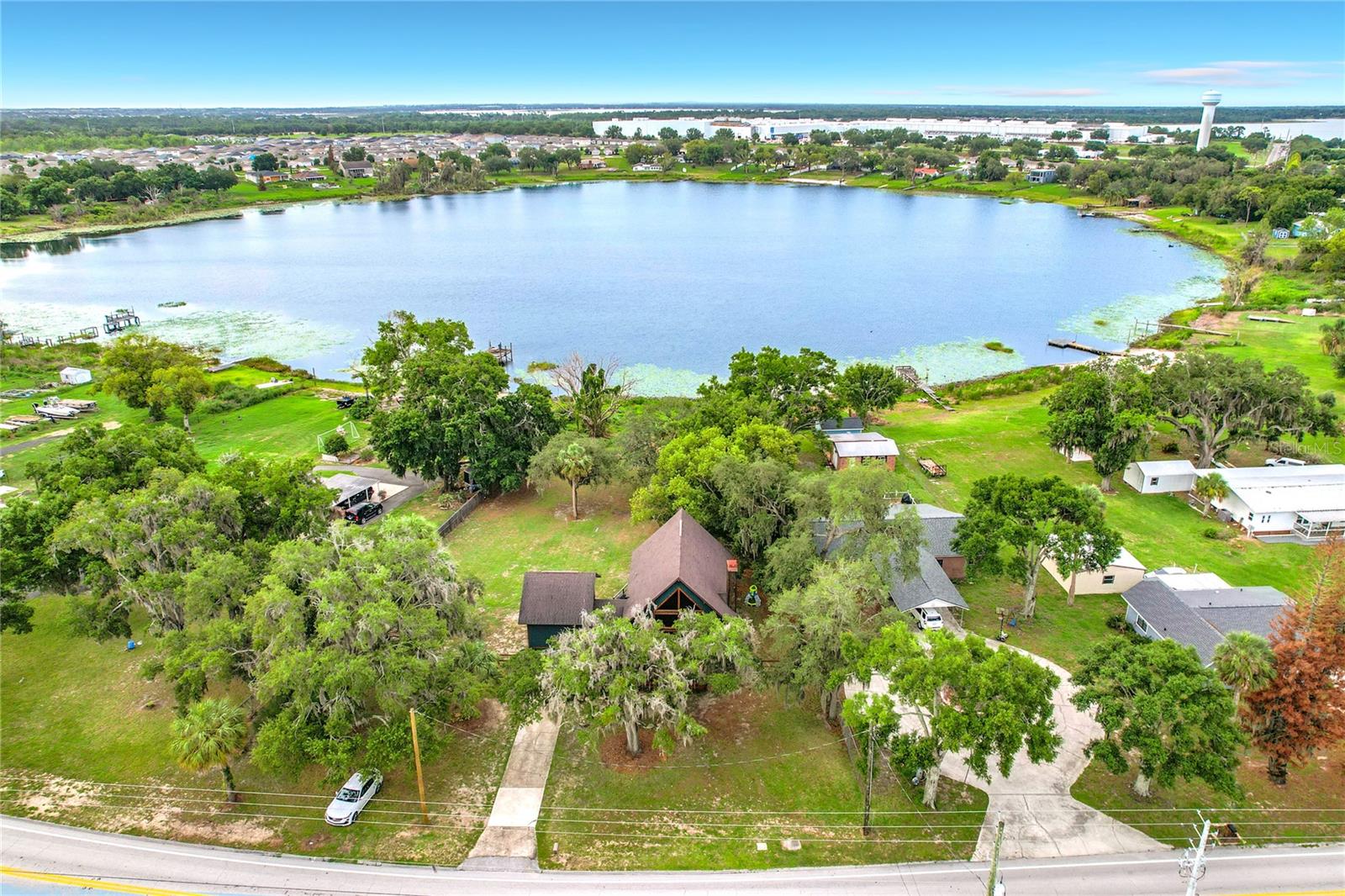 LUCERNE SHORES - Residential