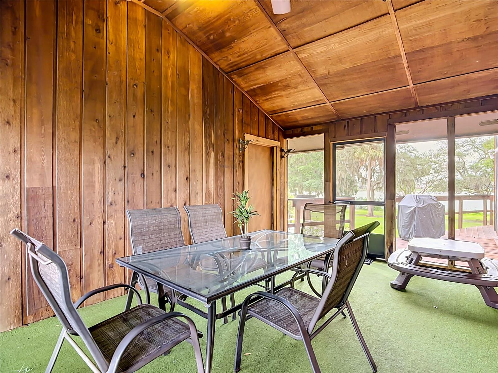 LUCERNE SHORES - Residential