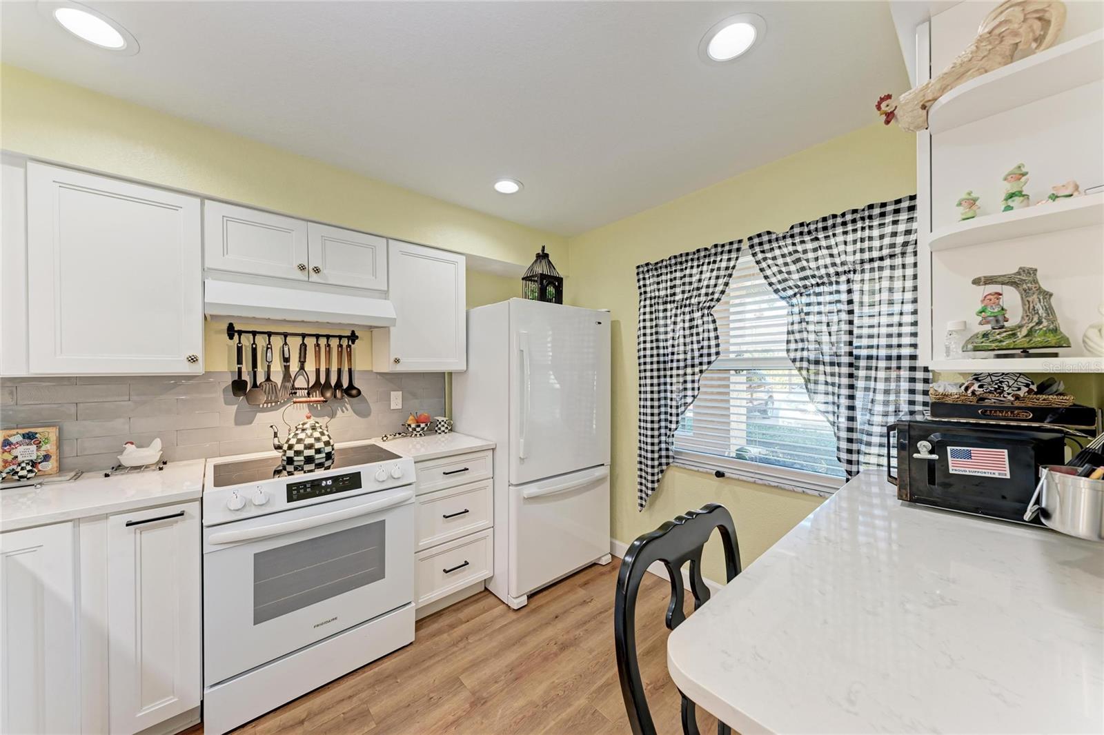 BAYSHORE VILLAGE I - Residential