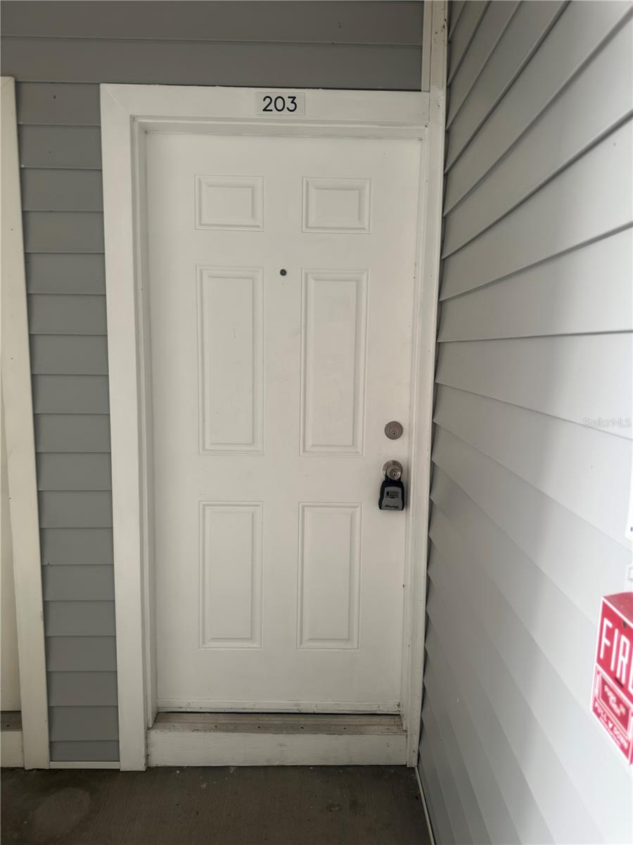GABLES AT LAKESIDE CONDO - Residential Lease