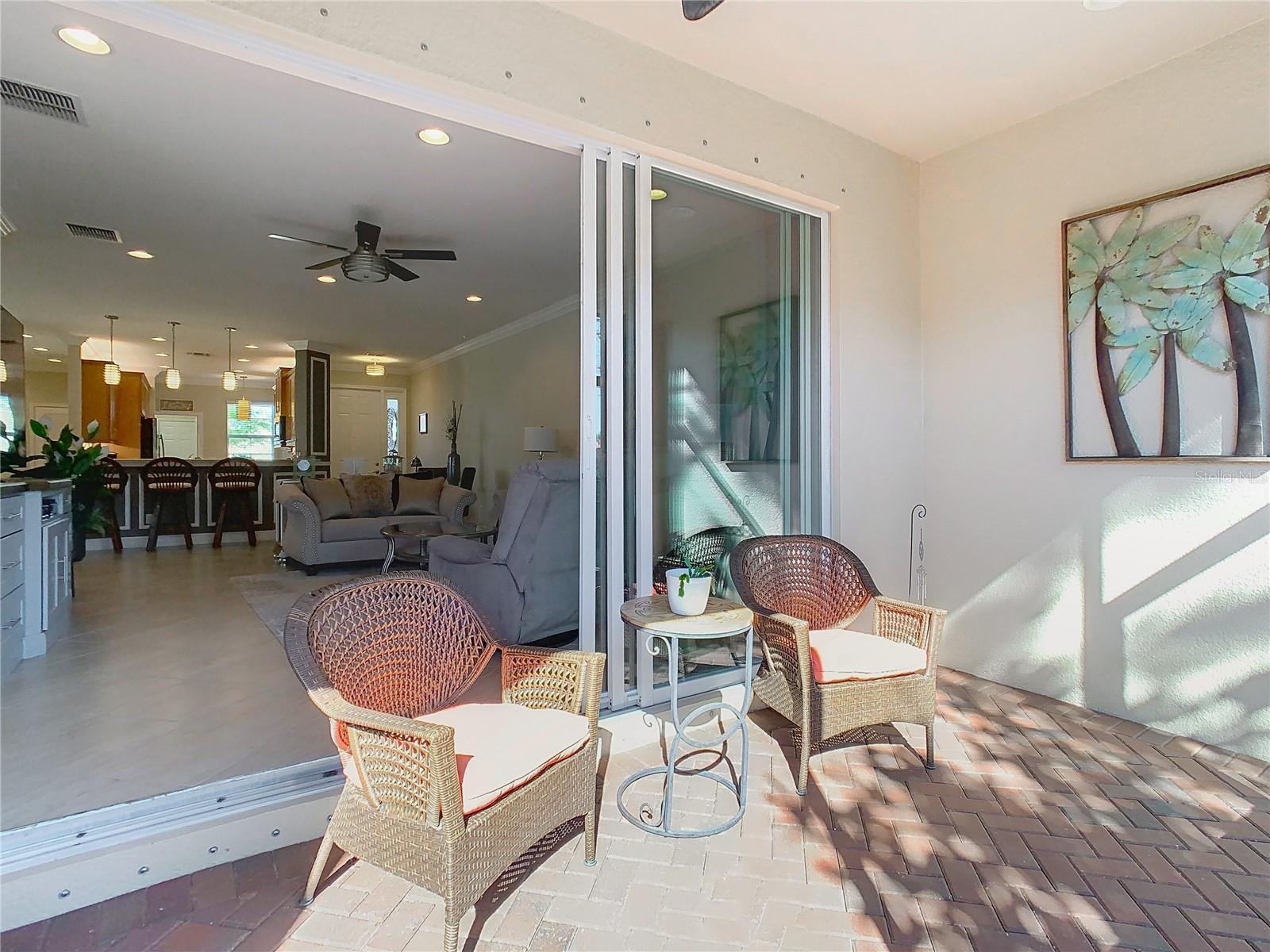 VALENCIA LAKES - Residential