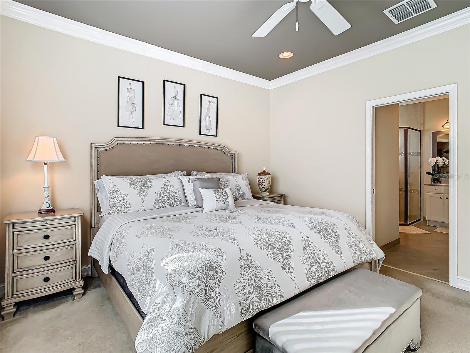 VALENCIA LAKES - Residential