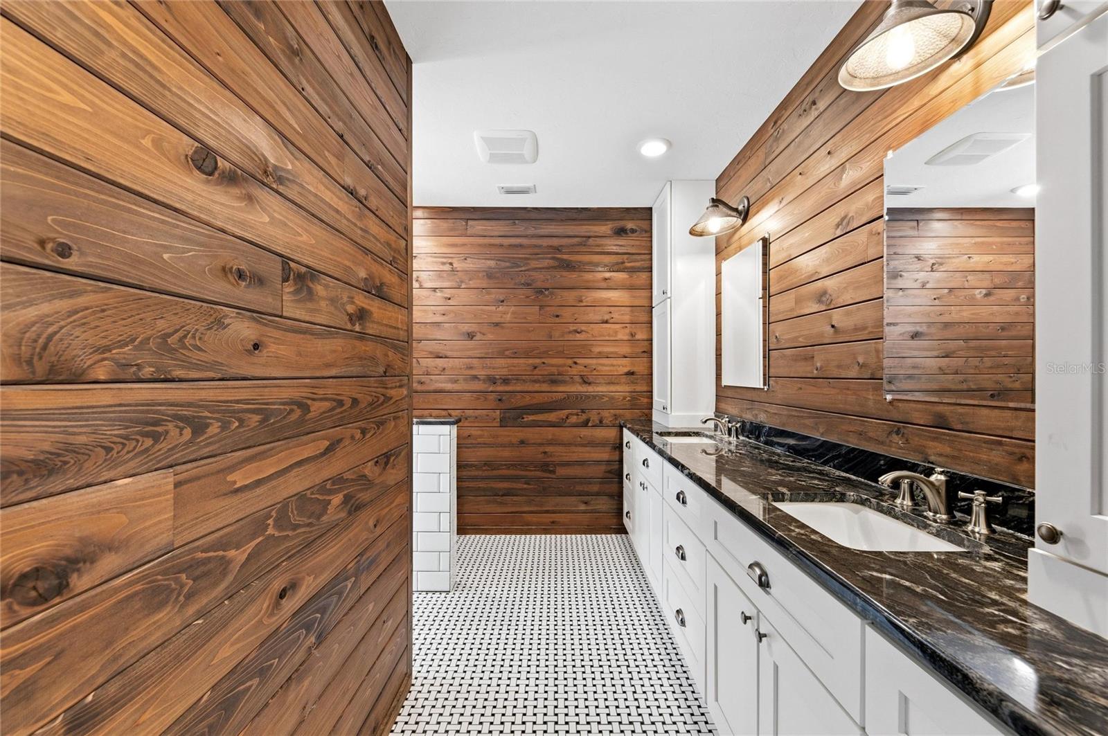 DESOTO ACRES - Residential