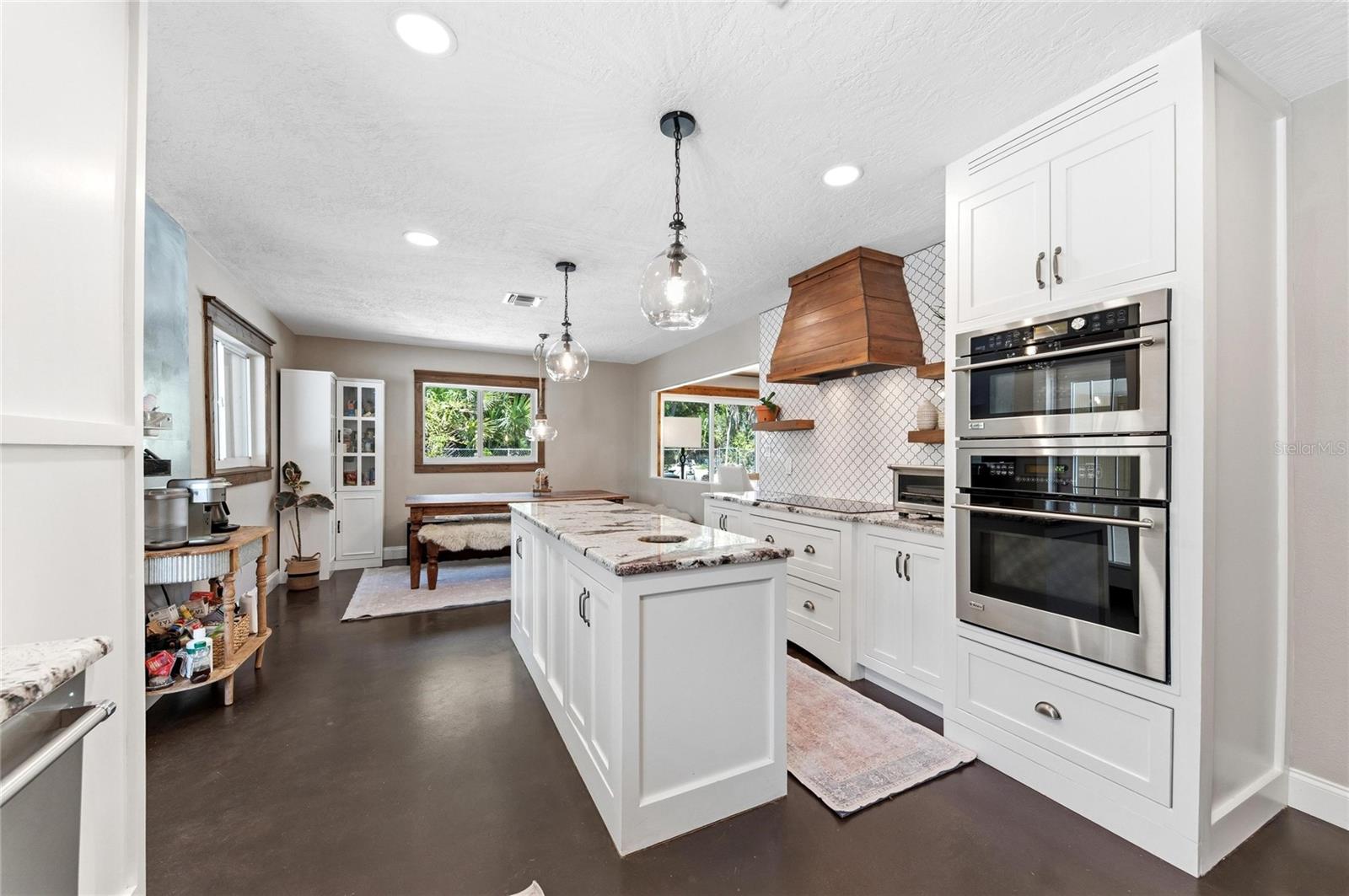 DESOTO ACRES - Residential