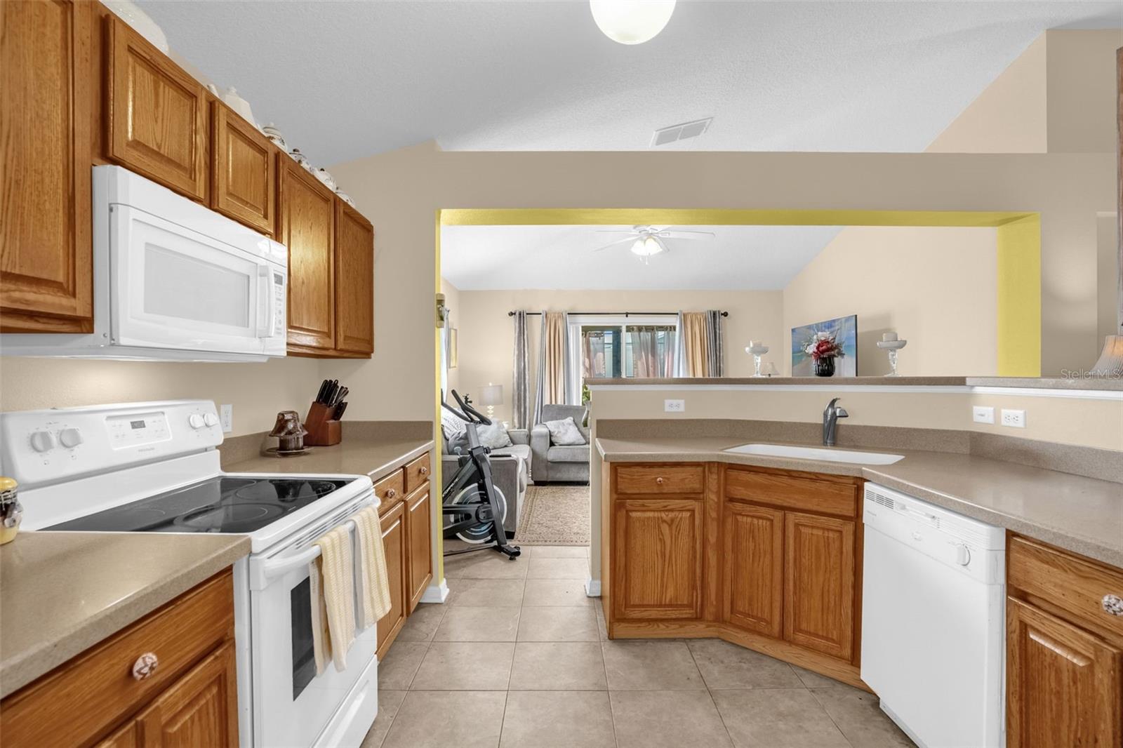 EUSTIS HILLCREST AT LAKE NETTIE - Residential
