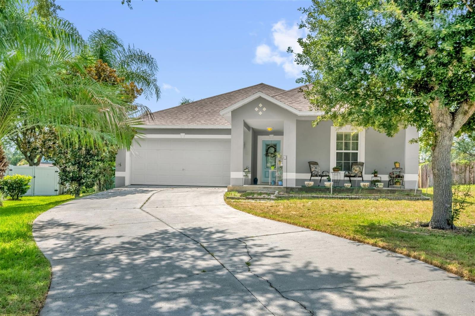 Virtually Staged. POOL HOME - 4 BEDROOMS - SCREENED LANAI - LOW HOA - MINUTES FROM LAKE NETTIE - MOVE-IN READY - OVERSIZED LOT -

Tucked into Eustis' established Hillcrest at Lake Nettie neighborhood, this 4 bedroom, 2 bath pool home offers 2,010 square feet just minutes from Lake Nettie, with the peace of mind of a low HOA. Step inside to a bright, open layout where the kitchen looks out over the family room, an easy setup for everyday living or entertaining. Out back, the screened lanai and private pool make Florida living simple, morning coffee outside or an evening swim without ever leaving home. Four true bedrooms give you room to spread out, work from home, or host guests. Set on a quiet street with easy access to Highway 44 and Downtown Eustis. Schedule your showing today.