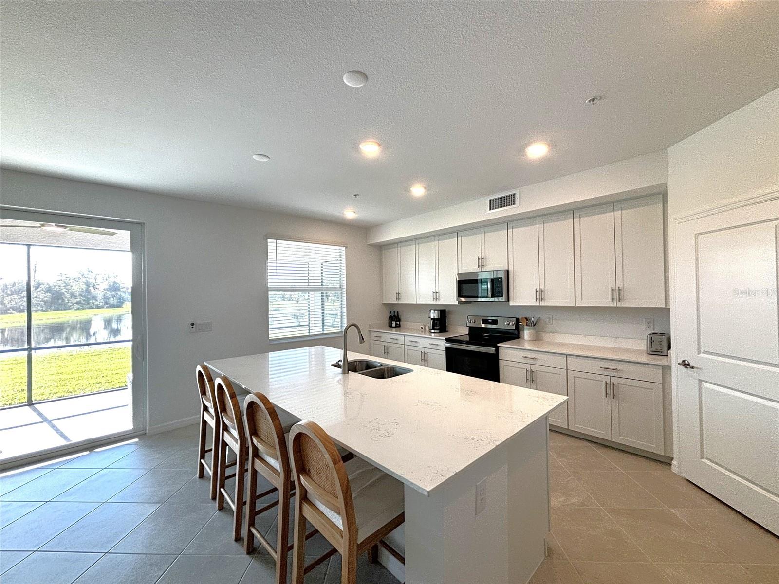 WELLEN PARK GOLF & COUNTRY CLUB - Residential Lease