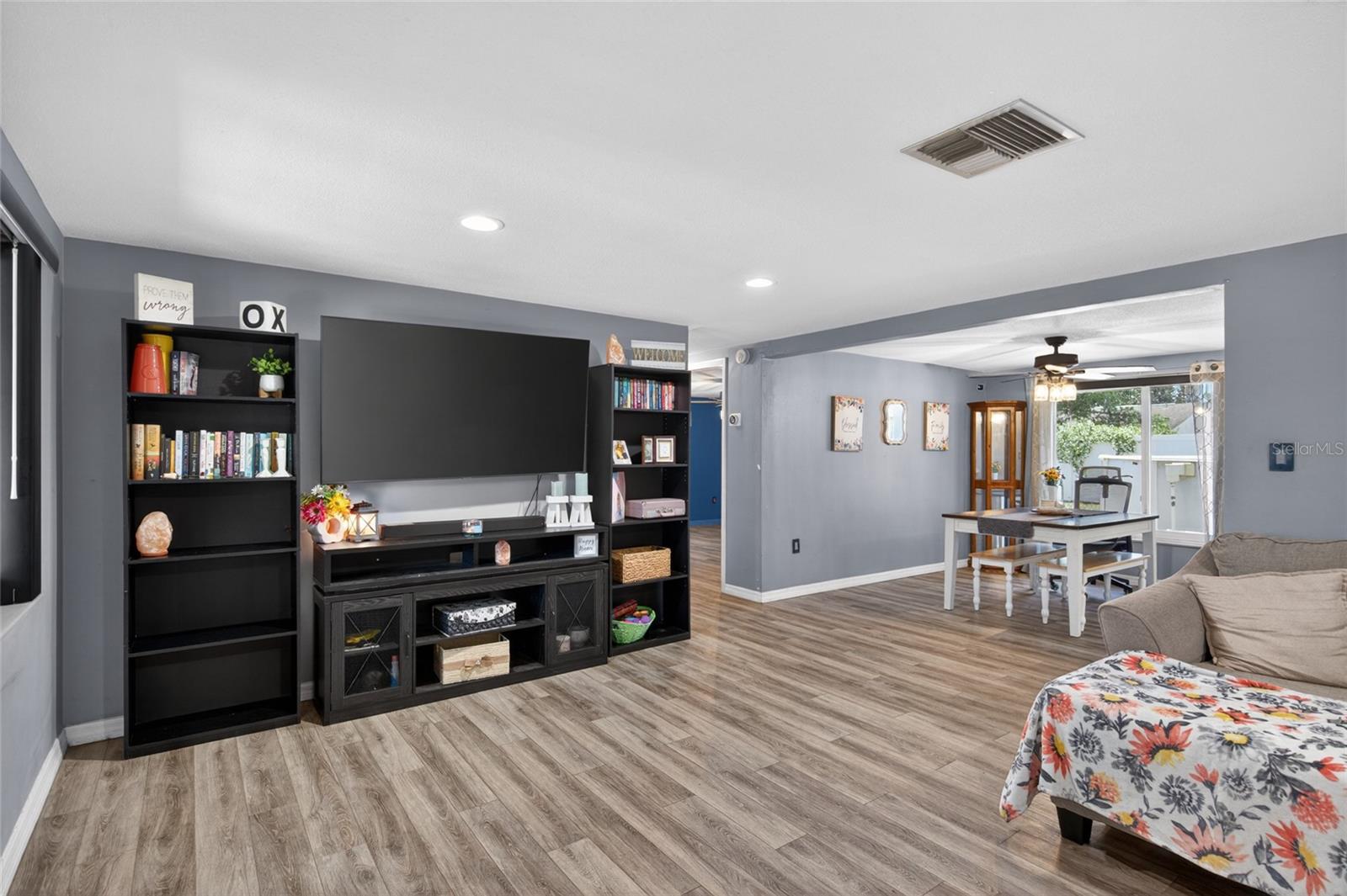 JASMINE LAKES - Residential