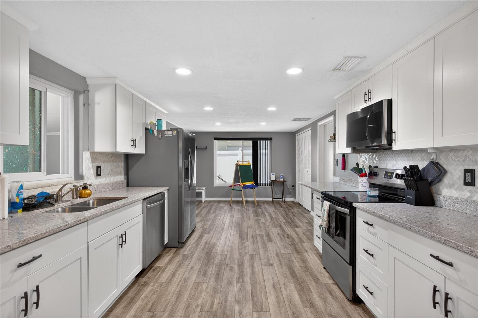 JASMINE LAKES - Residential