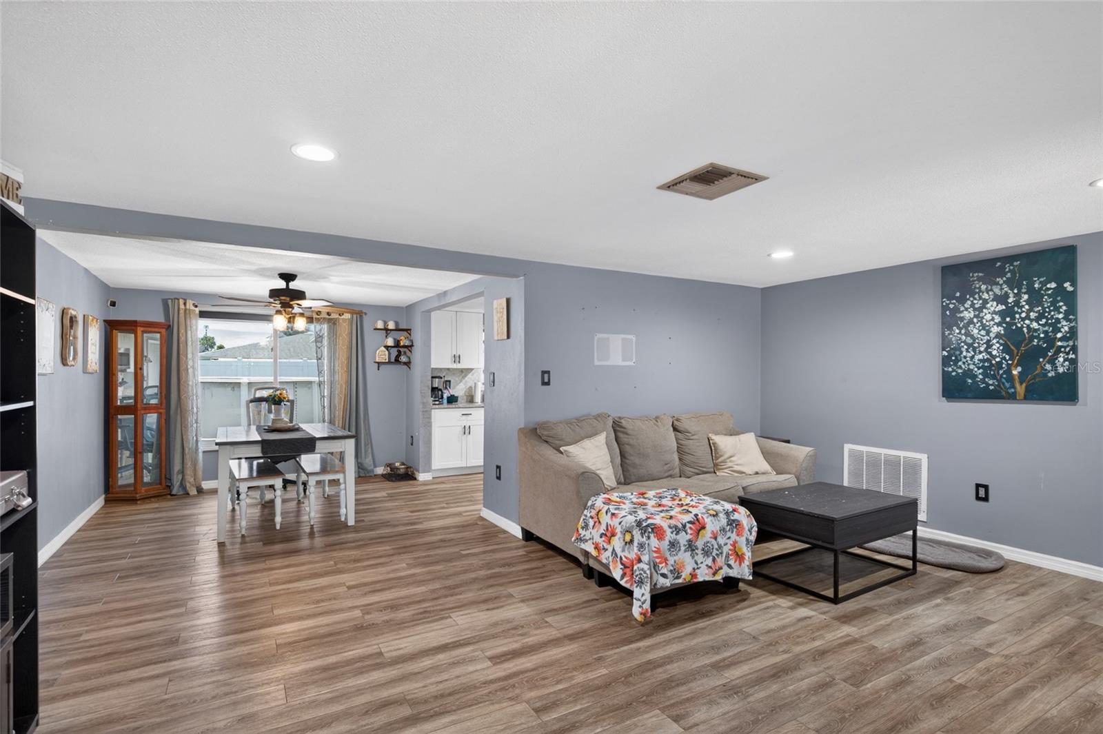 JASMINE LAKES - Residential