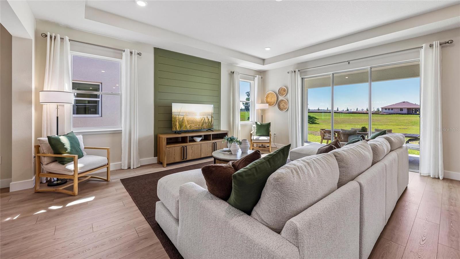 BUCHANAN TRAILS - Residential