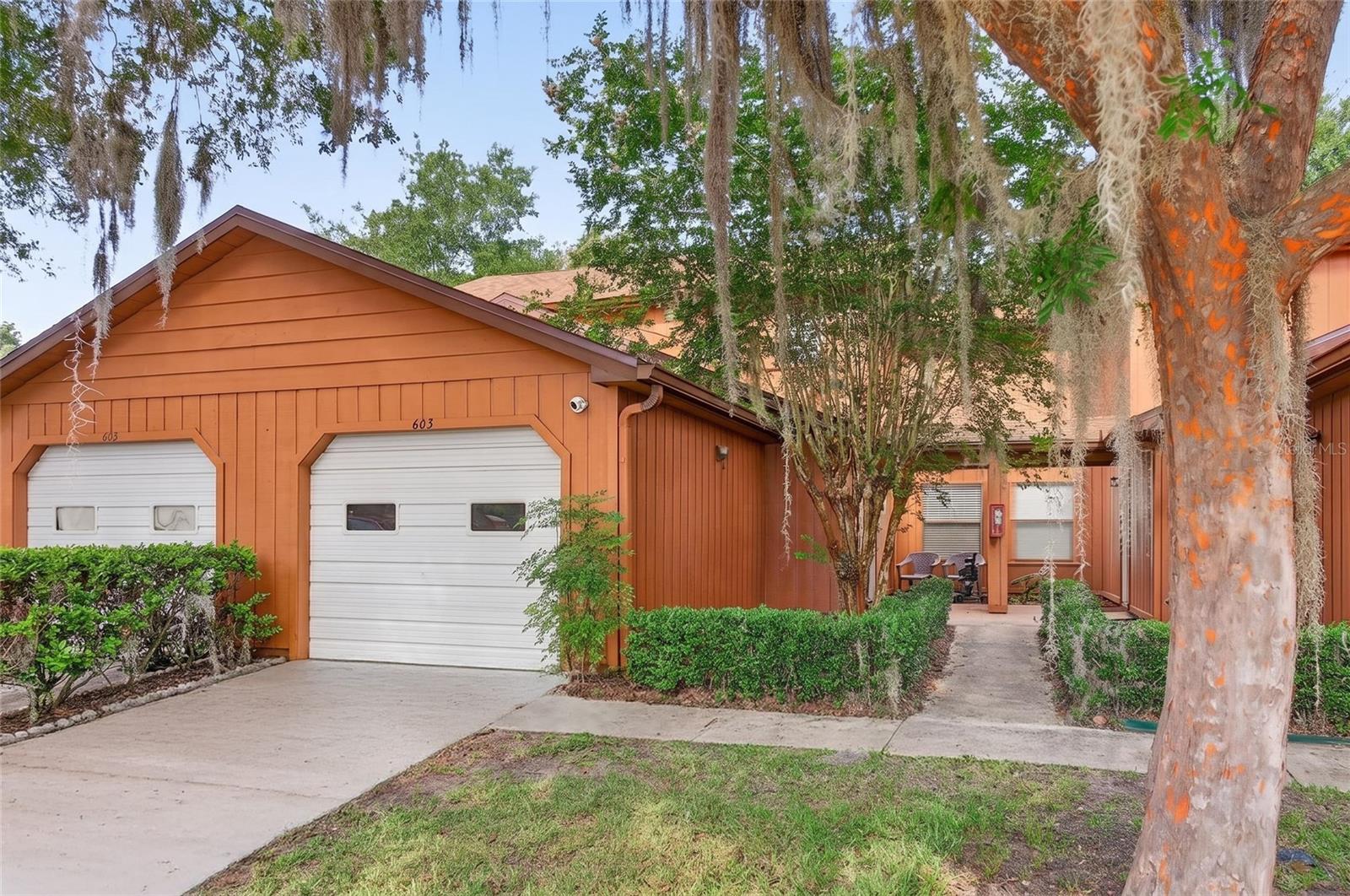 OAKBROOK VILLAGE - Residential