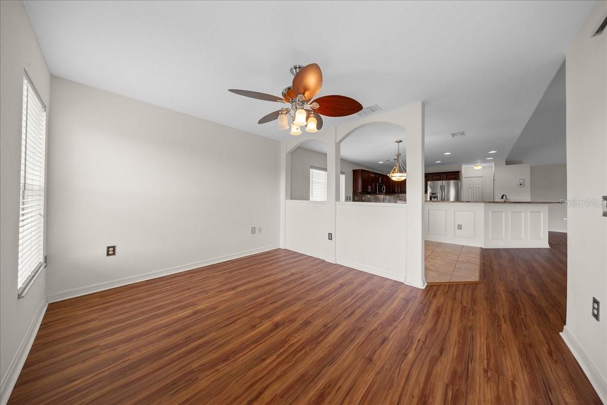SUMMERGLEN - Residential