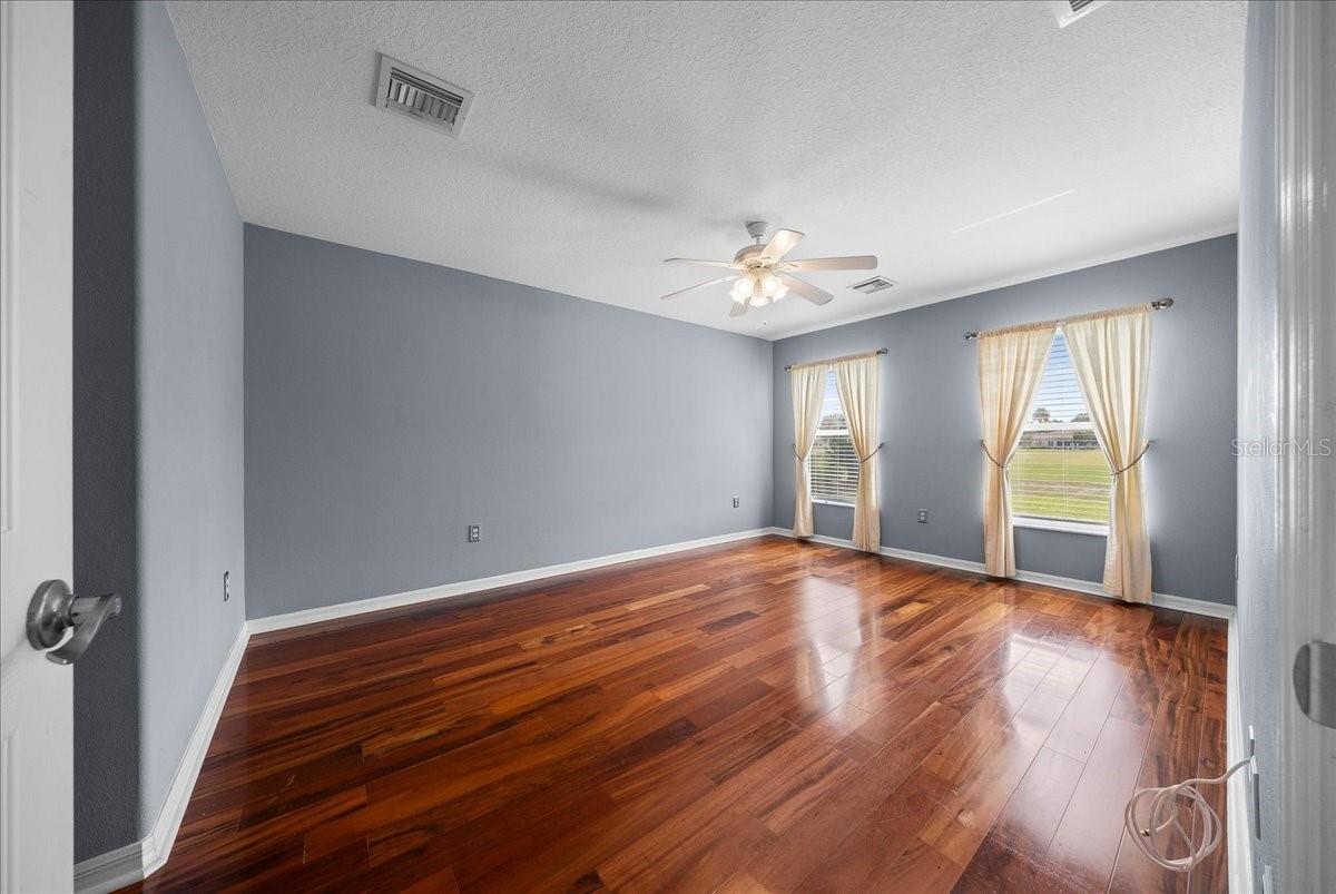 SUMMERGLEN - Residential