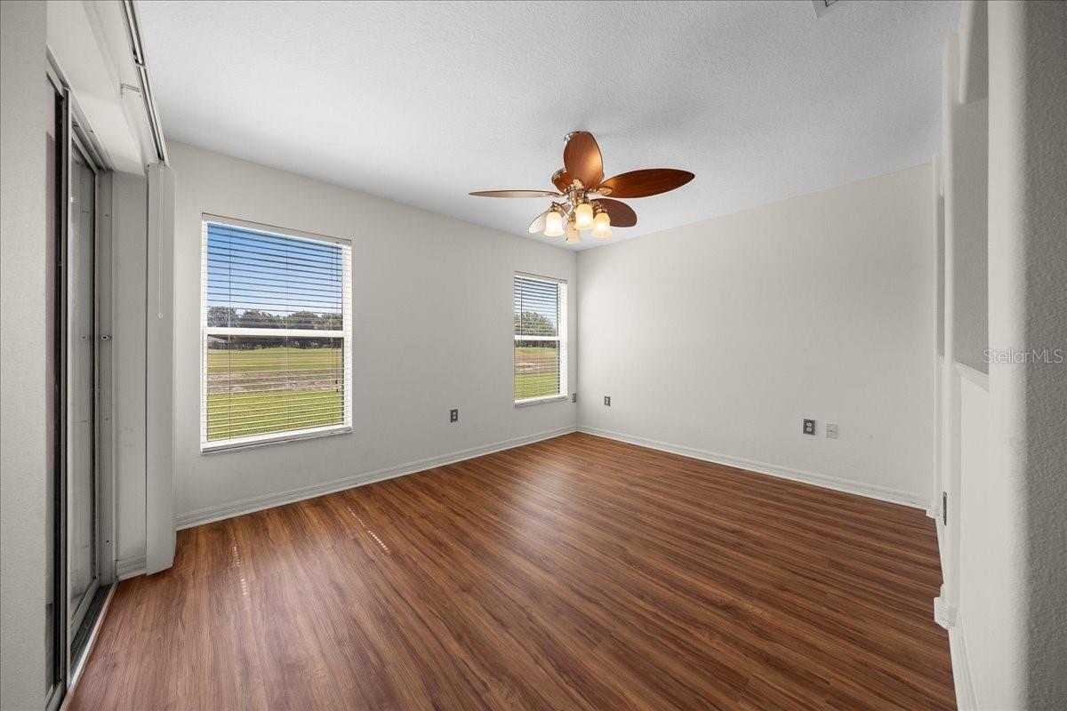 SUMMERGLEN - Residential