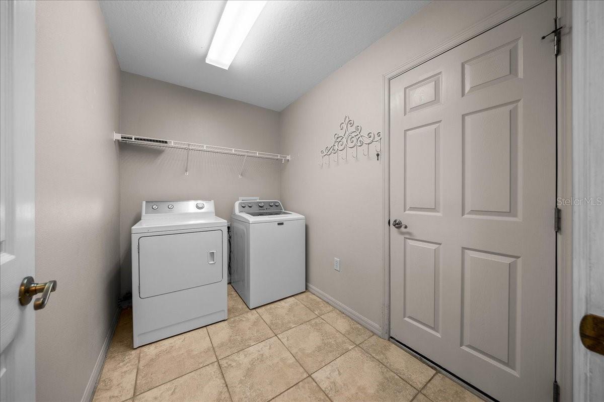 SUMMERGLEN - Residential