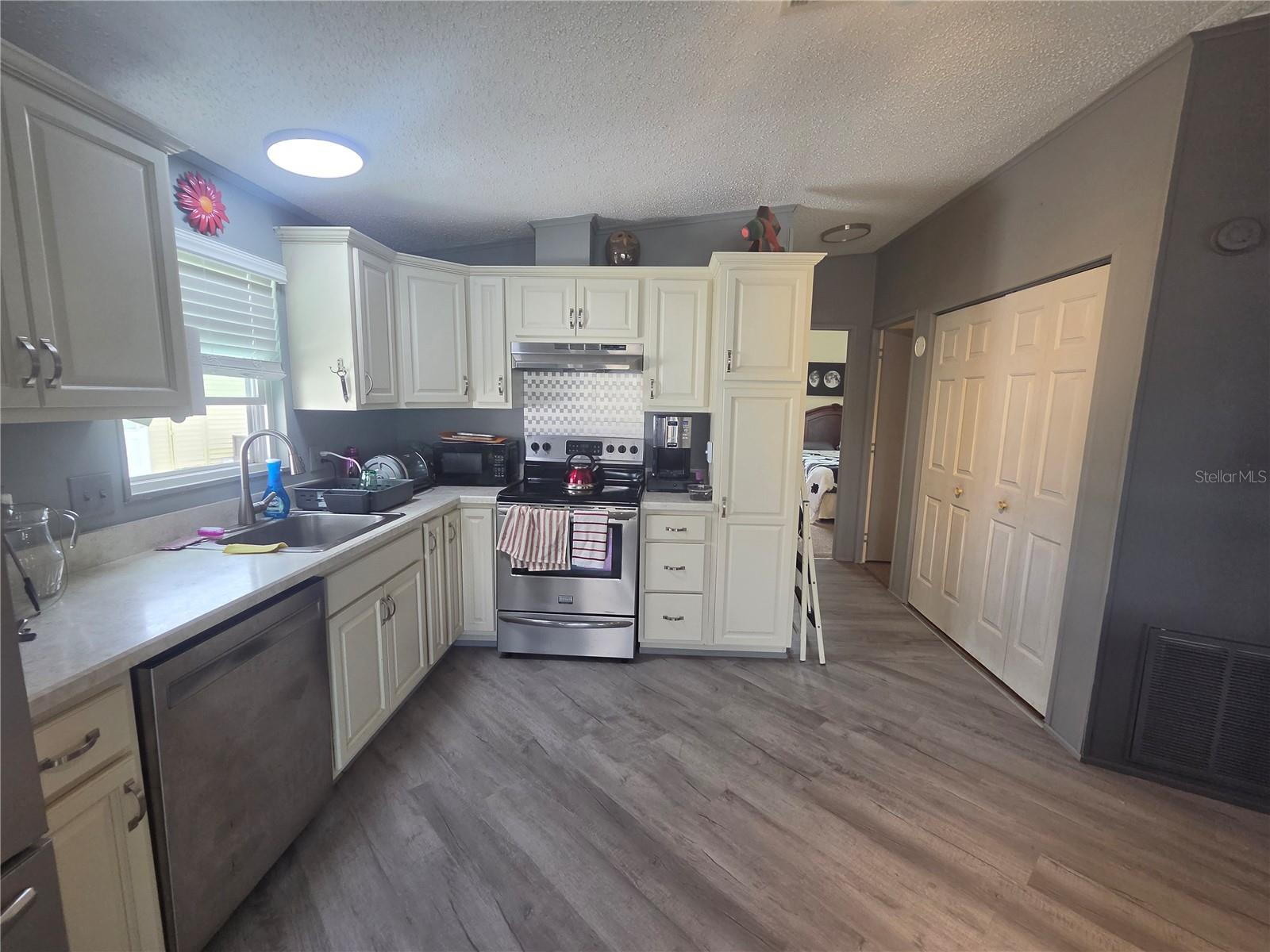 SWEETWATER GOLF & TENNIS CLUB ADD 01 - Residential