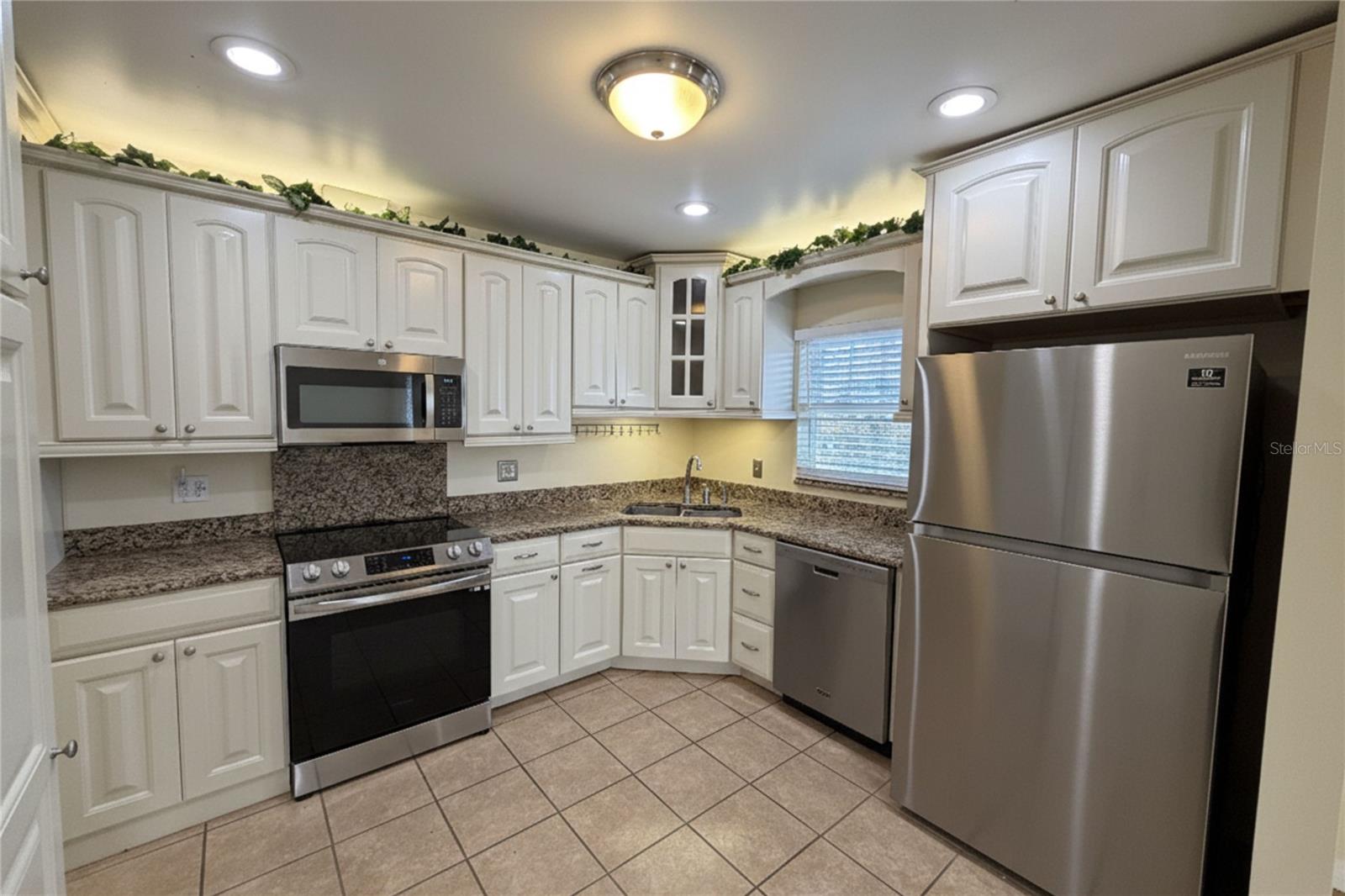 BELLEAIR FOREST - Residential