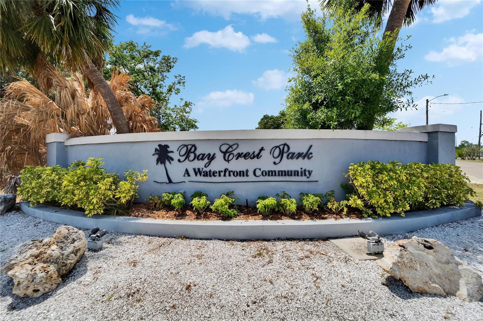 BAY CREST PARK UNIT 01 - Residential